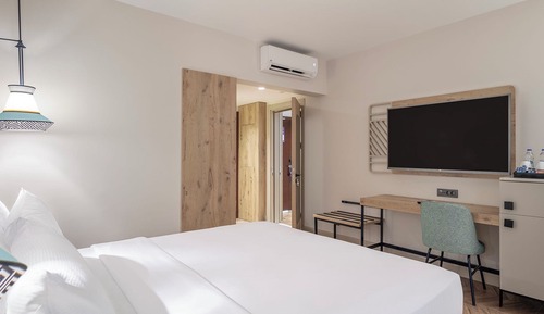 Family Room, 1 King Bed (Connecting)