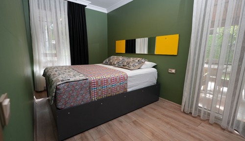 Design Quadruple Room, City View