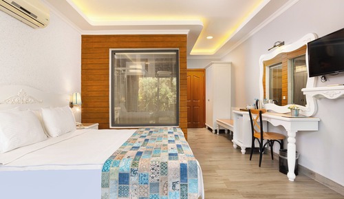 Elite Room, 1 King Bed