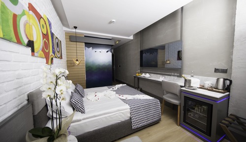 Deluxe Room, Balcony