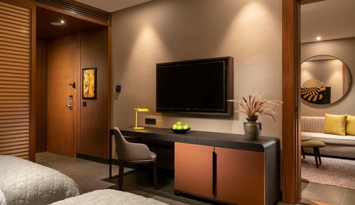 Family Corner Terrace Suite Sea View