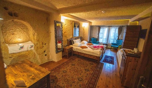 Uzengi Cave  Family Suite with Pool Room
