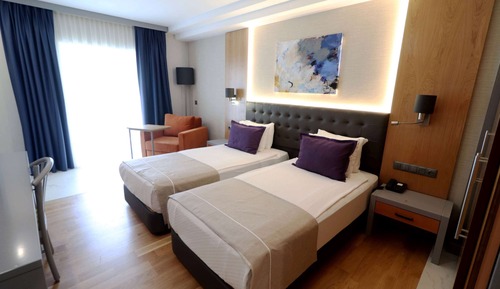 Deluxe Room, 1 Double Bed, Garden View