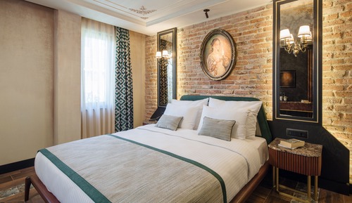 Deluxe Room, 1 Queen Bed
