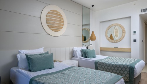 Deluxe Room, 1 Double or 2 Twin Beds, Terrace, Sea View