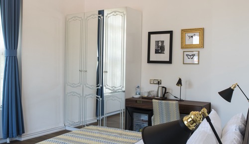 Deluxe Single Room