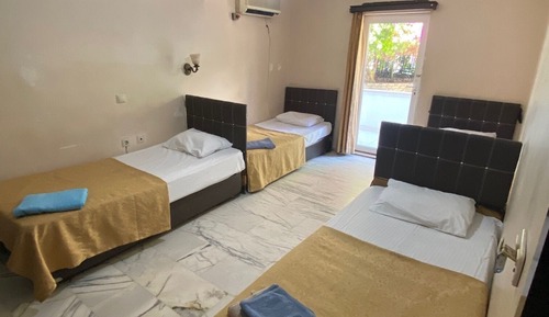 Economy Quadruple Room