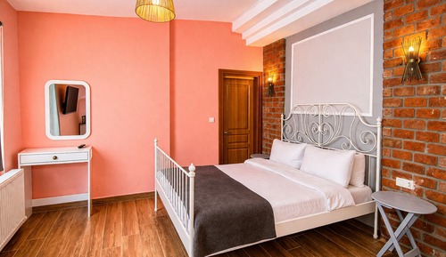 Economy Room