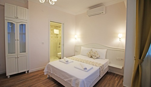 Elite Room