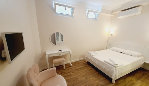 Economy Room, No view, Basement