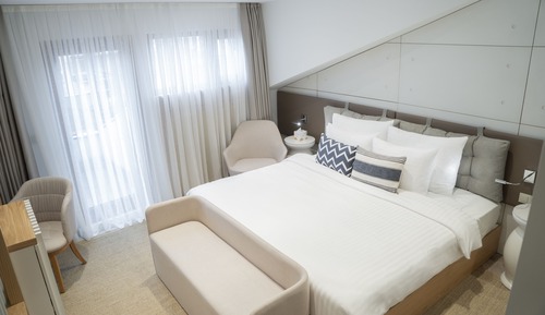 Terrace Deluxe Room, King