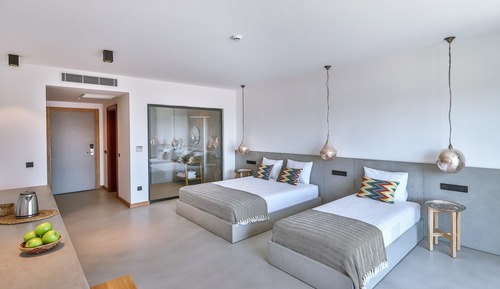 Design Triple Room