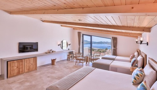 Comfort Quadruple Room