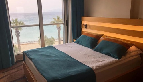 Economy Room, Sea View