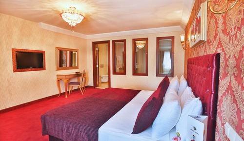 Corner Suite with Sea View