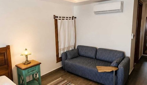 Zakkum Room
