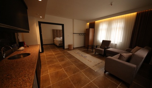 Family Suite, 2 Bedrooms, Kitchen, Garden View