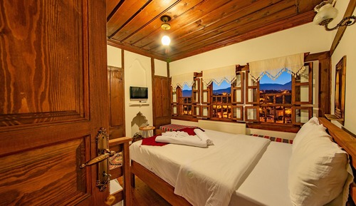 Standard Double Room, Non Smoking, City View