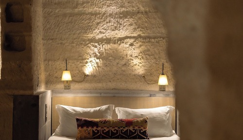 Cave Suite
