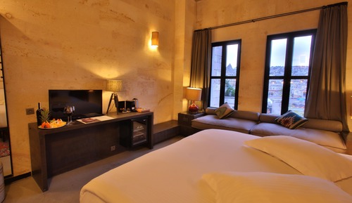 Divan Deluxe