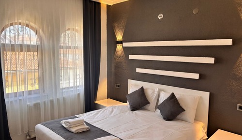 Comfort Room, 1 Bedroom, Non Smoking, City View
