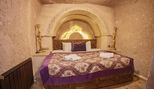 108 Harem Suite