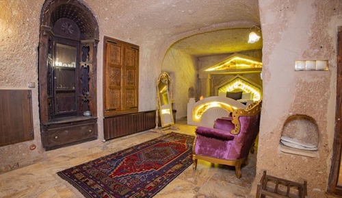 Royal King Suite 102