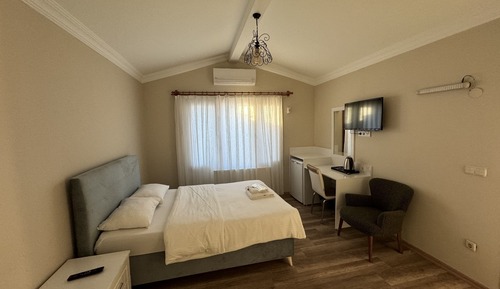 Room 8 - Double Room With Sea View