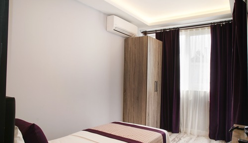 Economy Room