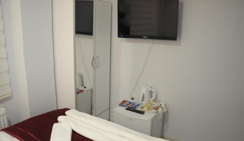 Economy Room