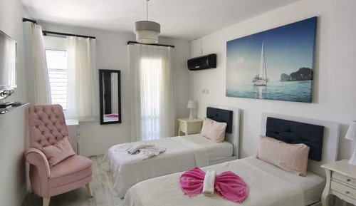 Economy Room, Garden View