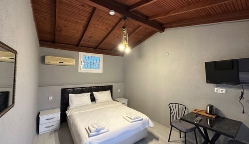 Family Studio, 2 Bedrooms, Private Bathroom