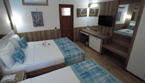 Family Quadruple Room, 1 Bedroom, Garden View
