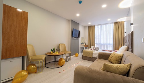 Comfort Room, City View