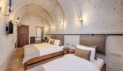 Arched Triple Room with Kurna