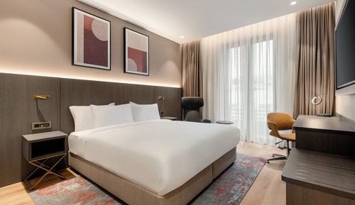 Standard Room, 1 King Bed