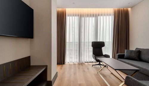 Suite, 1 King Bed