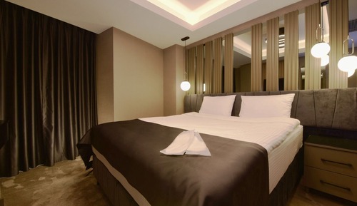Deluxe Double Room, City View