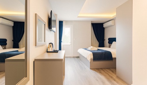 Deluxe Double Room, Balcony, Garden View
