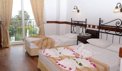 Classic Triple Room, Balcony, Sea View