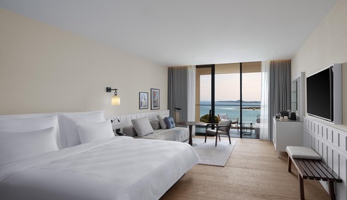 Deluxe Room, Sea View (Adult)