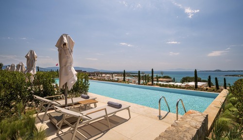 Deluxe Room, Sea View (Adult, Swim Up)