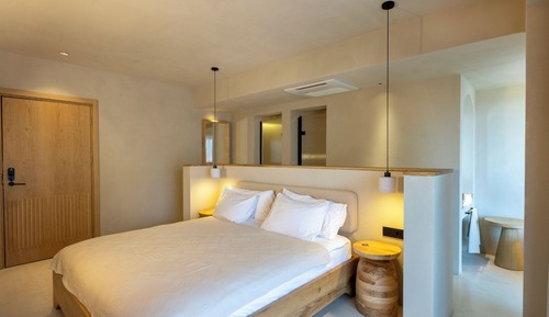 Deluxe Room, Partial Sea View