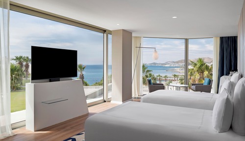 Family Suite, 1 King Bed, Sea View