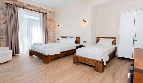 Superior Triple Room, Garden View, Ground Floor