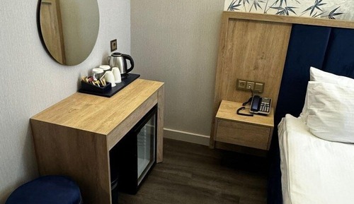 Deluxe Room, 1 Queen Bed