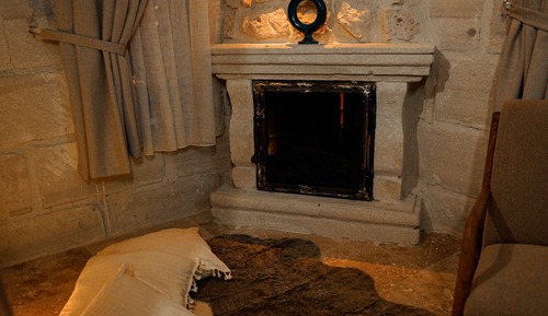 Triple Stone Room