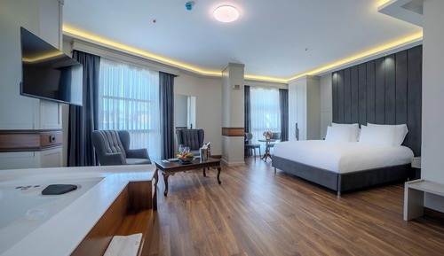 Corner St. Sophia Suite (Annex Building)