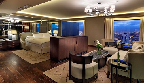 Presidential Suite, Club Lounge Access