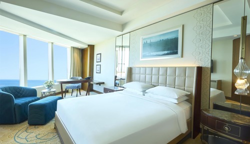 Deluxe Room, 1 King Bed, Sea View